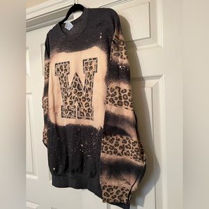 🤎 XXL “W” Leopard Sweatshirt 🤎